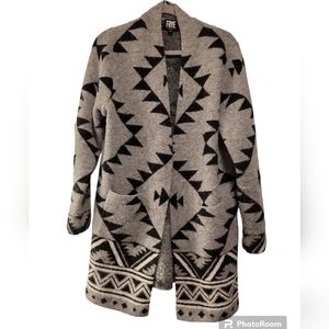 Frye, NWT, The Cozy Cardigan, Jacquard Pattern, Cozy Luxe Yarn, Women's XL, Gray